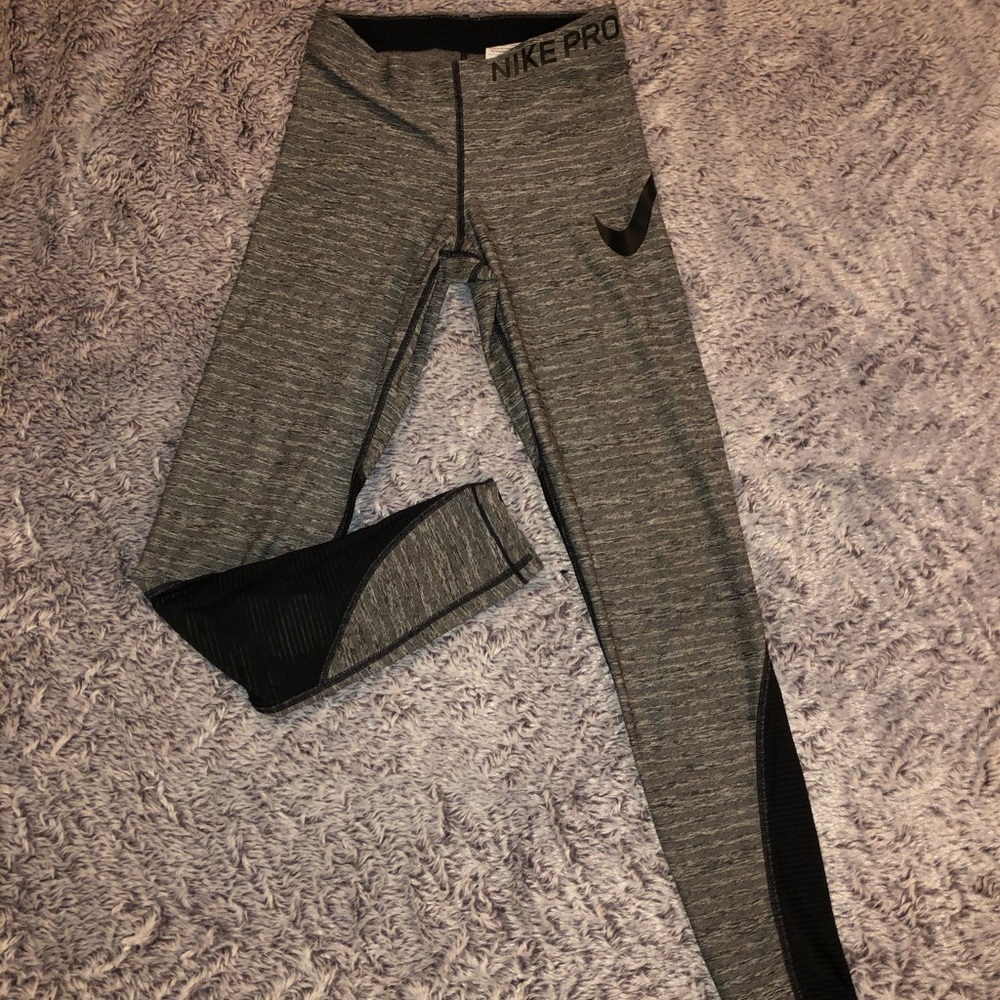 NIKE PRO LEGGING